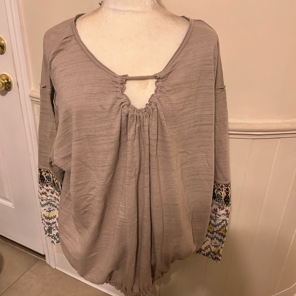 NWT Easel Mushroom Bubble Sleeve Boho Top/Patterned Mineral Wash/Small